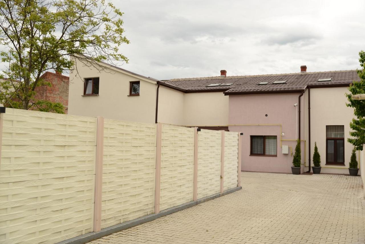 Victoria Rooms Oradea Exteriör bild
